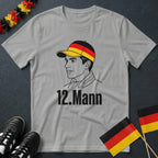 12. Mann Deutschland Fan mit Kappe WM T-Shirt